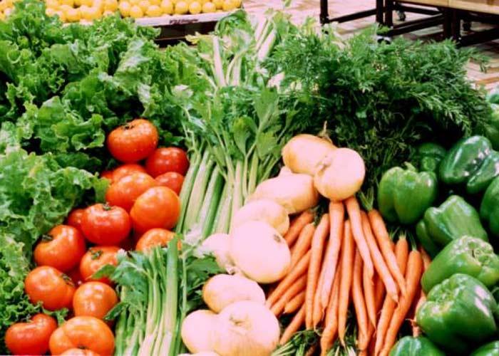 تباين في أسعار الخضار والفاكهة.. والبطاطس بـ2.70 جنيه