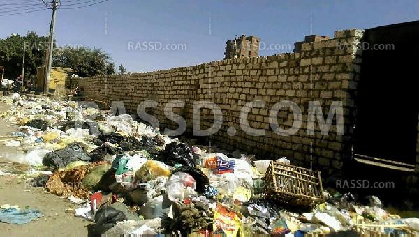 وسط أكوام القمامة..رسوم النظافة بأثر رجعي بأسيوط