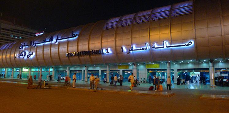 حريق في مطار القاهرة بسبب “سيجارة”