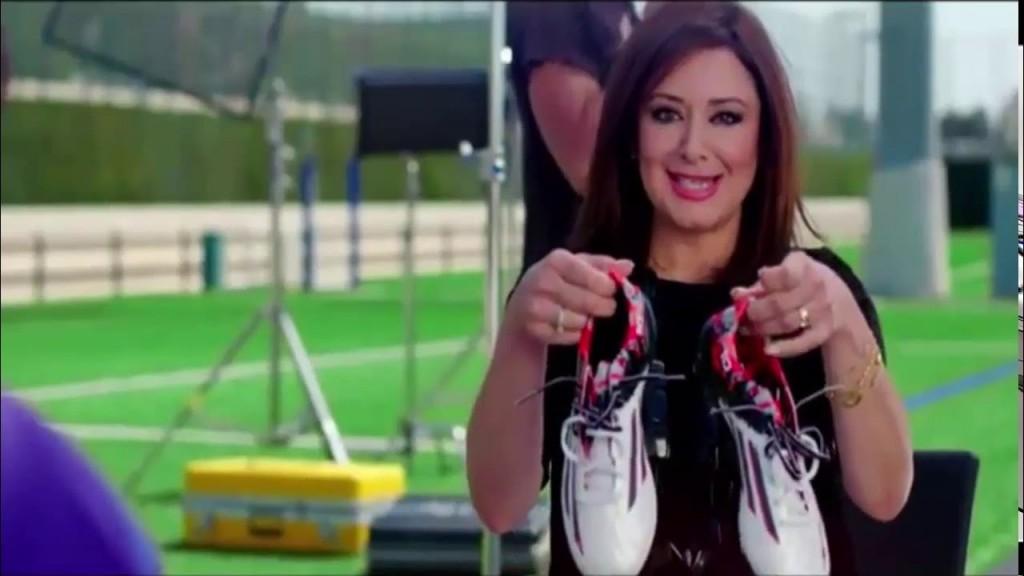 عقب هدية ميسي.. عرفة: بعد “صبح على مصر بجنيه”.. “اتبرع بجزمة”