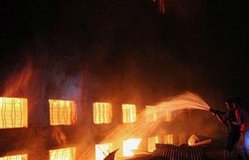 وفاة مصري وإصابة أخرين بحالات حرجة في حريق مصنع بالاردن