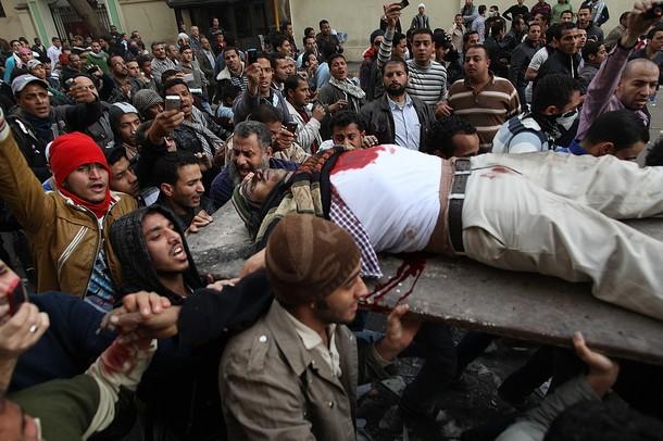 السويس: رجل أعمال يعرض علي شاهد الإثبات سيارة للتنازل