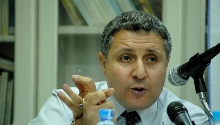 نجاد البرعي: محافظ البنك المركزي بيفكرني بعبدالحكيم عامر