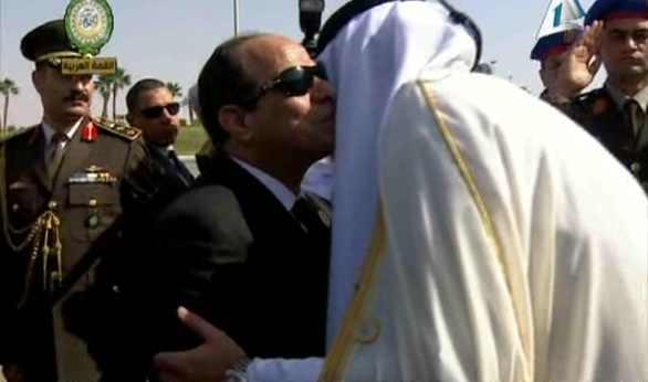 بالفيديو.. قبلات السيسي لأمير قطر تفضح أكذوبة ياسر رزق