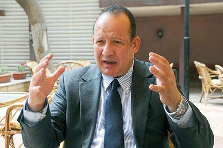 حسين عبد الغني: مرسي هو نظام الثورة المضادة