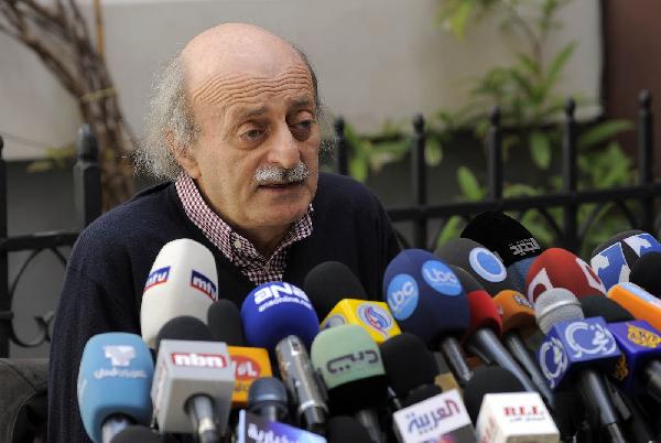 جنبلاط: “اتفقنا مع بري على المشاركة في الحوار الوطني غدا”