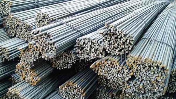 انخفاض أسعار الحديد 300 جنيه.. تعرف على الأسعار الجديدة