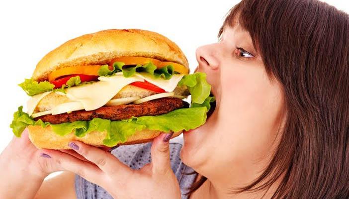 الحب يفتح شهية الإنسان ويؤدي لزيادة الوزن أحيانًا