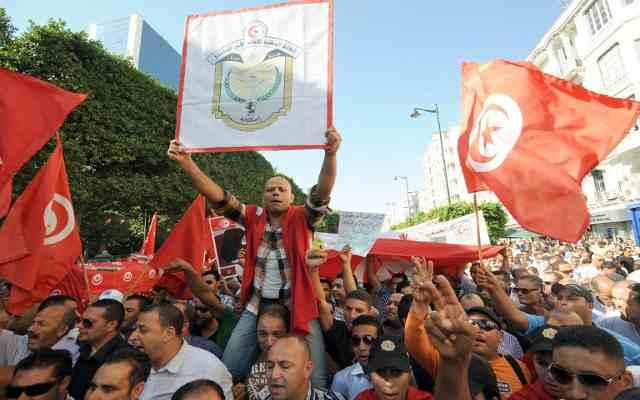 إضراب عام في بن قردان التونسية احتجاجا على غلق المعبر مع ليبيا