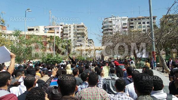 أمن الانقلاب يعتدي على طلاب جامعة المنصورة بالغاز والخرطوش