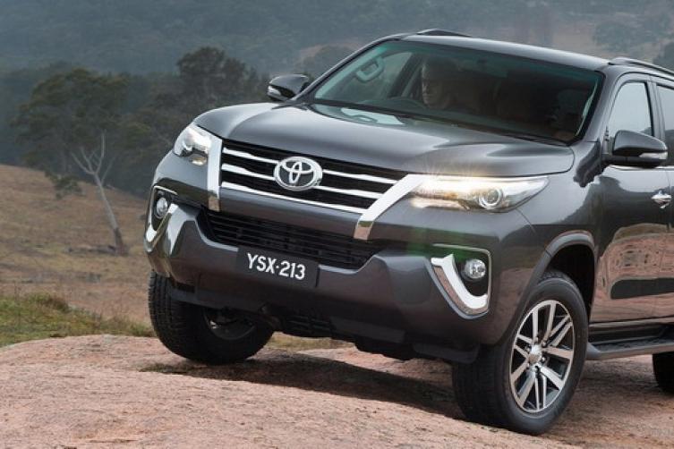 تويوتا فورتشنر بـ 415 ألف جنيه.. تعرَّف على أسعار السيارات اليوم