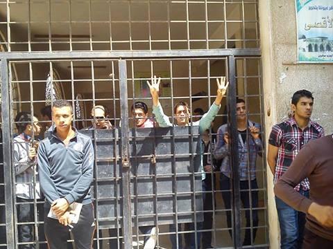 وقفة إحتجاجيه لطلاب الأزهر بتفهنا الاشراف تنديا بحكم العسكر