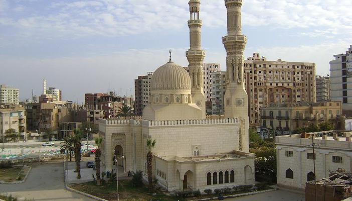 أوقاف أسوان تمنع شيخا أزهريا من خطبة الجمعة