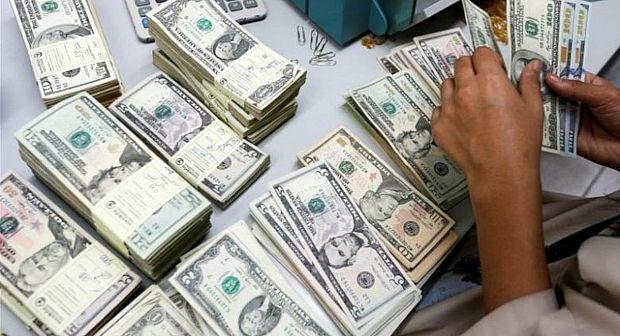 تعرف على أسعار الدولار الأميركي بالبنوك والسوق السوداء