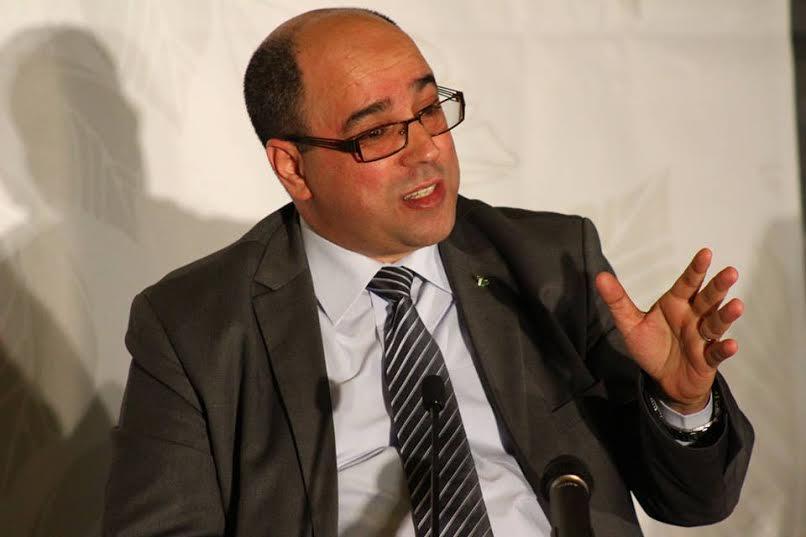 أنور مالك: العالم يعيش أسوأ انهيار أخلاقي في التاريخ الحديث