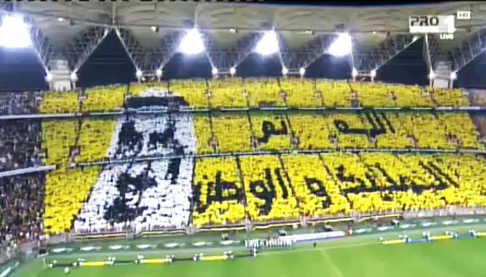 بالفيديو.. عاصفة الحزم “تضرب” المدرجات السعودية