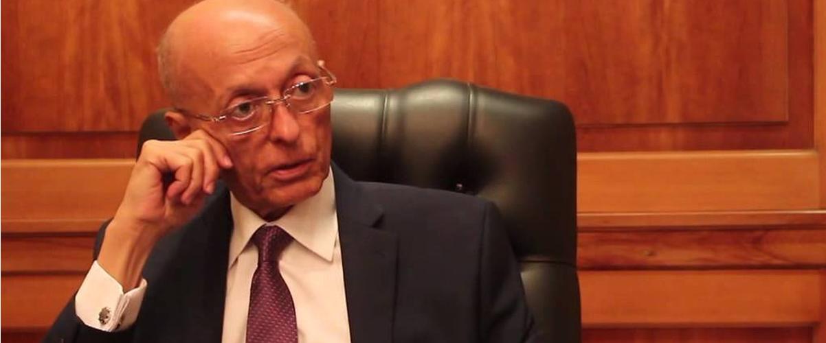 جثمان سيف اليزل يغادر المستشفى وتشييع جثمانه بمسجد المشير