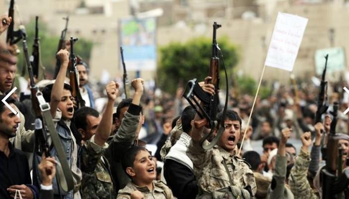 الحوثيون يحققون مكاسب في عدن ويقتربون من الميناء