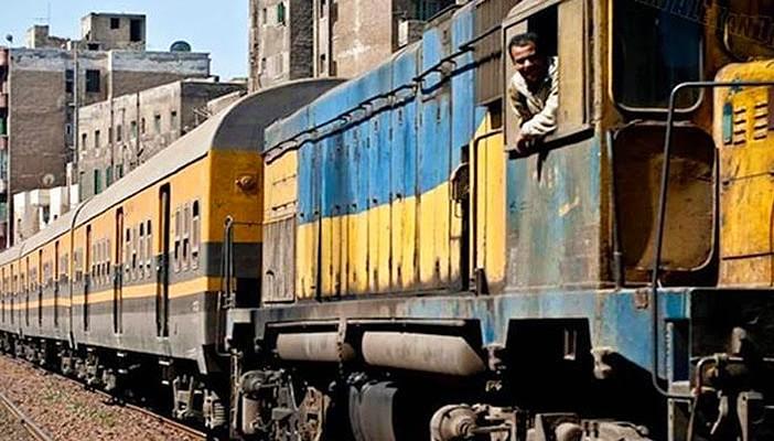 وقف حركة قطار أبوقير بسبب الصرف الصحي