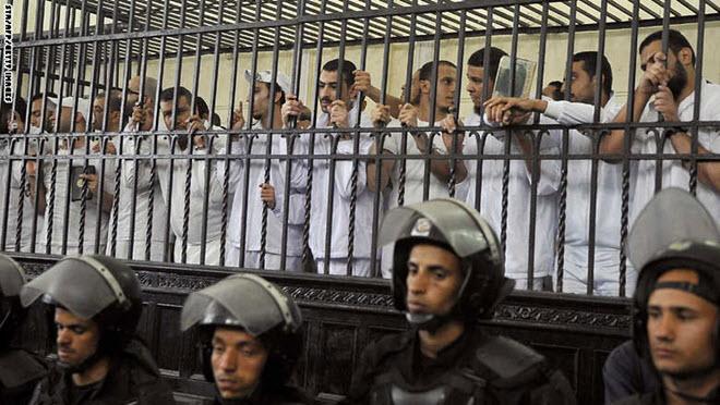 تأجيل محاكمة 156 متهمًا في “مذبحة كرداسة” أربعة أيام