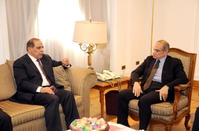 وزير الإسكان يبحث توسيع استثمارات “السعودية المصرية للتعمير”