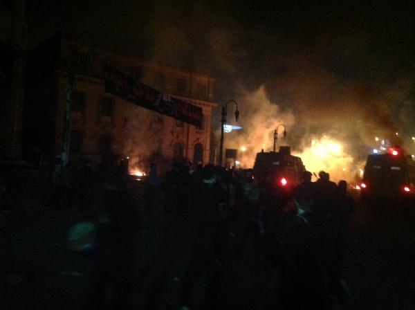 الامن يطلق خرطوش وحرب شوارع بمحيط دار القضاء