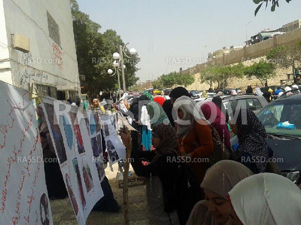 طالبات الأزهر ينظمن معرضًا لصور انتهاكات أمن الانقلاب