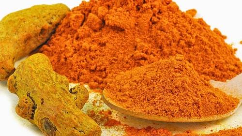 الكركم والزنجبيل .. خلطة سحرية لإنقاص الوزن