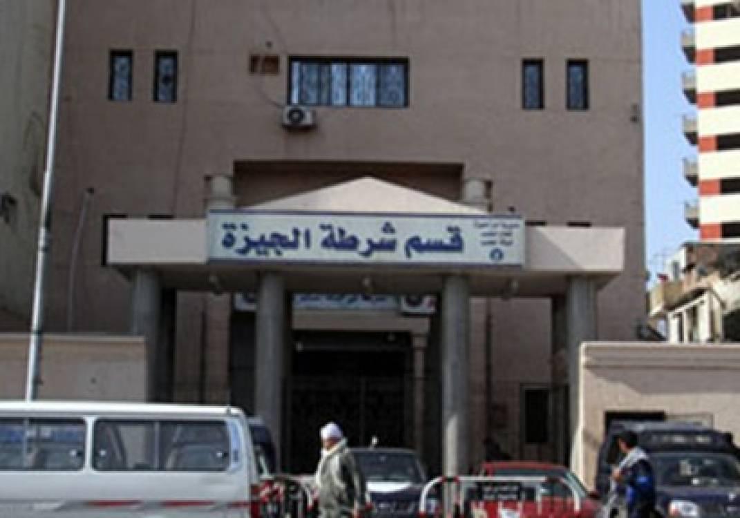 بالصور.. طبيب أوسيم في العناية المركزة عقب الاعتداء عليه من أهالي مريض