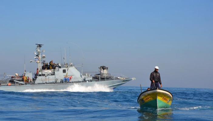 البحرية الإسرائيلية تعتقل 4 صيادين فلسطينيين قبالة شواطئ غزة