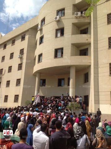 اشتباكات بين الطلاب والأمن بجامعة المنصورة