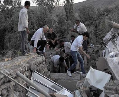 زلزال في إيران أدي لمقتل 20 شخصا حتى الآن