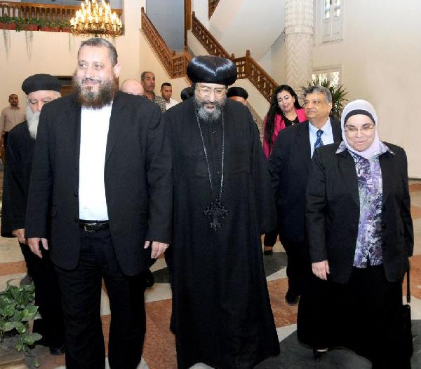 وفد رئاسي يزور الكاتدرائية للاطمئنان على الوضع