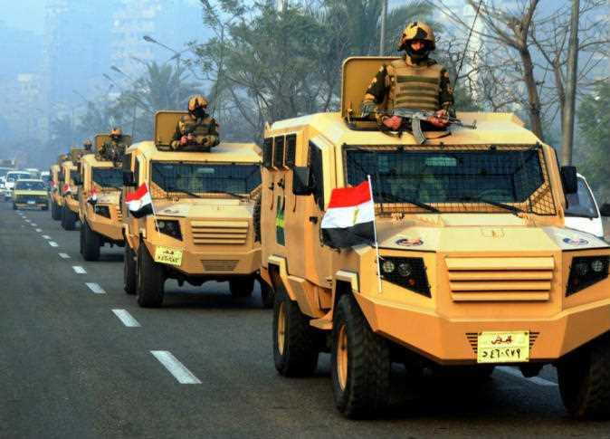 تشكيل “مجلس لمكافحة الإرهاب”.. هكذا منح السيسي الجيش إشارة الانتشار