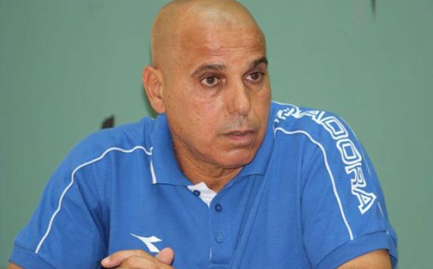 القماش: مستعد للتوقيع على بياض من أجل الإسماعيلي