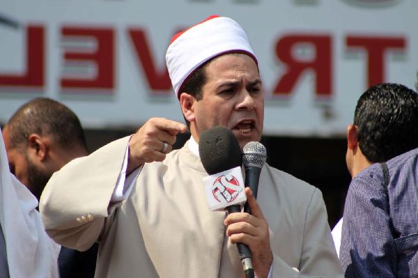 مظهر شاهين : عزلوني لأخونة منبر عمر مكرم