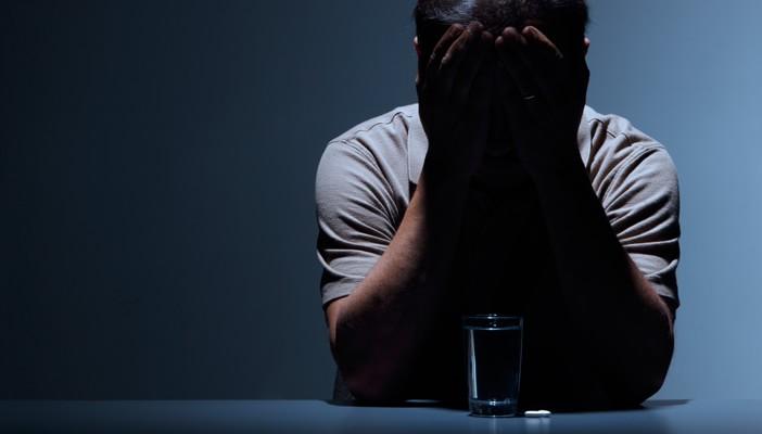 دراسة علمية: احذروا.. “فيس بوك” يسبب الاكتئاب