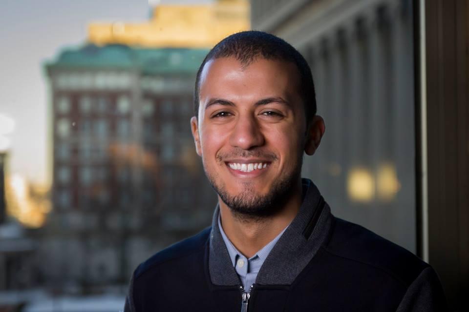 قصة مصري انتقل من ملجأ للمتشردين إلى إنشاء شركته الخاصة