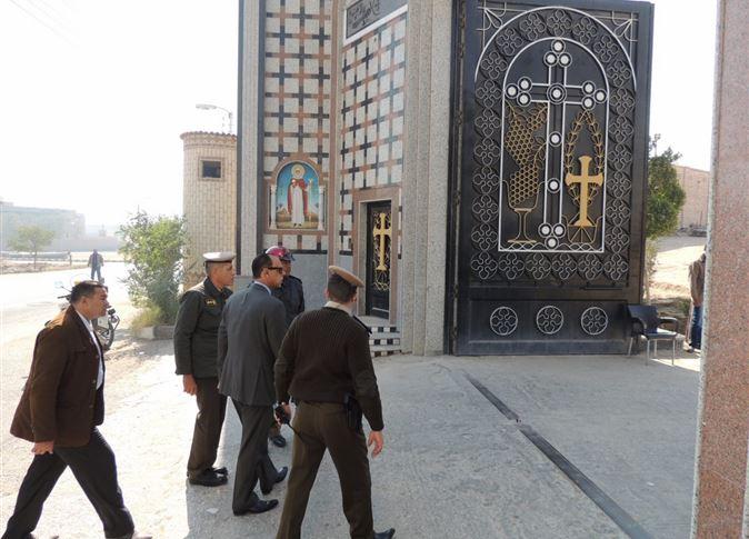 ميدل إيست آي: الإجراءات الأمنية حول الكنائس المصرية “تافهة”