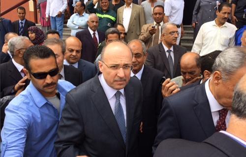 مدير مستشفى قفط بقنا ينفي إخلاءها بعد انفجار قنبلة بالقرب منها