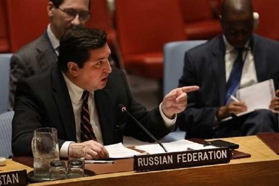 بالفيديو.. المندوب الروسي بمجلس الأمن للبريطاني: انظر نحوي عندما أكلمك