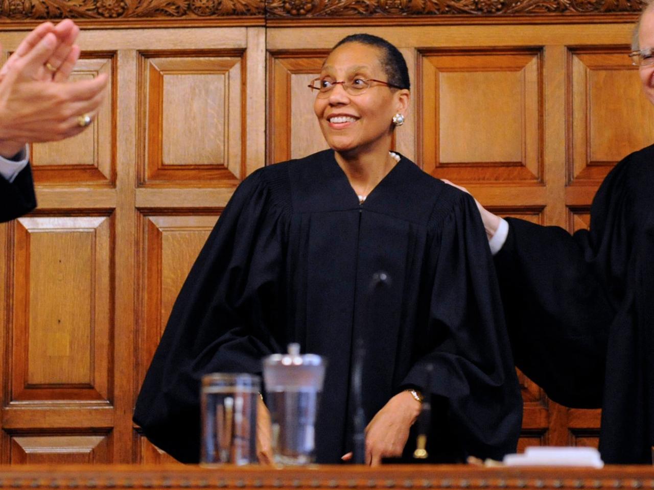 بعد العثور عليها غارقة.. 8 معلومات عن أول قاضية أميركية مسلمة