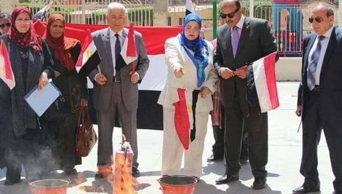 مغردون ونشطاء: بعد البشر جاء دور الكتب.. مرحبًا بكم في عصر الحرق