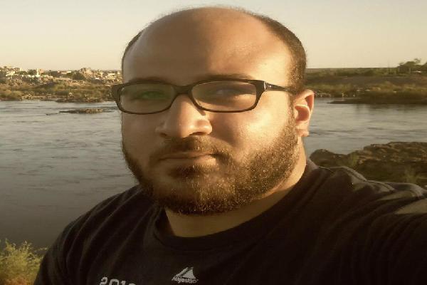 “الدستور” : لن نوقف وقفاتنا حتى حصول حسن مصطفى على حريته