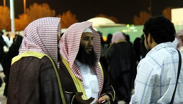تجريد أعضاء هيئة الأمر بالمعروف والنهي عن المنكر السعودية من صلاحياتهم