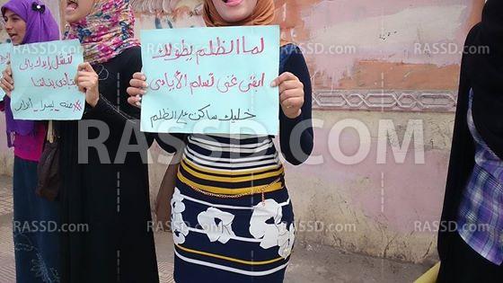 وقفة مفاجئة لزميلات أحرار المنصورة للمطالبة بالافراج عنهن