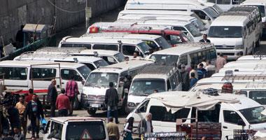 كوبري ساقتلة.. تشكيلة من التكدس والاختناق والباعة الجائلين