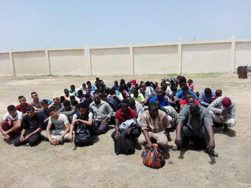 إحباط محاولة هجرة 91 مهاجرا غير شرعي إلى ليبيا