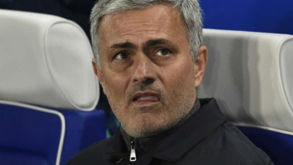 باريس سان جيرمان يفكر في التعاقد مع مورينيو