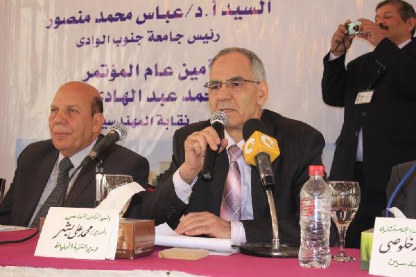 وزير التنمية المحلية : للصعيد 50% من ميزانية الاستثمار